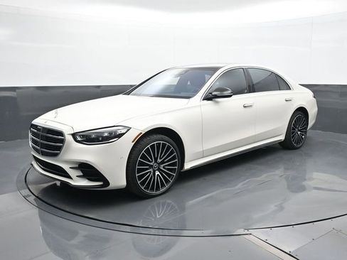Used 2022 Mercedes-Benz S 580 4MATIC Sedan image 1