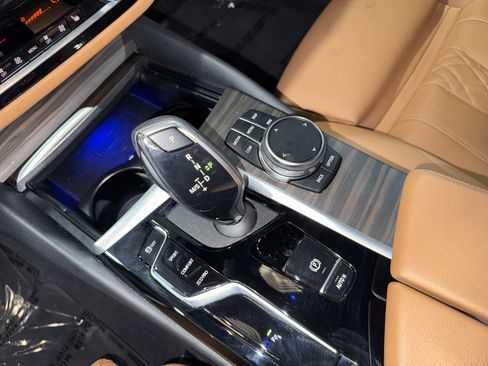 Certified 2023 BMW 530i w/ Premium Package image 28