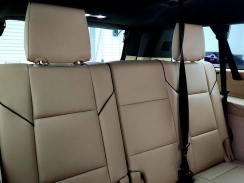 Used 2021 Cadillac Escalade ESV Premium Luxury image 25