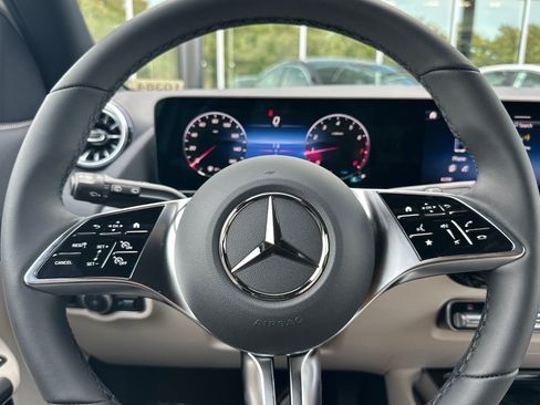 New 2026 Mercedes-Benz GLA 250 4MATIC image 23