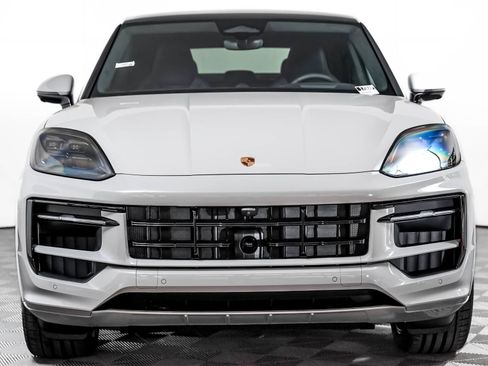 New 2026 Porsche Cayenne GTS AWD/4WD image 7