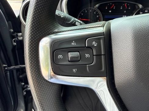 Used 2024 Chevrolet Blazer LT w/ Convenience Package FWD image 12