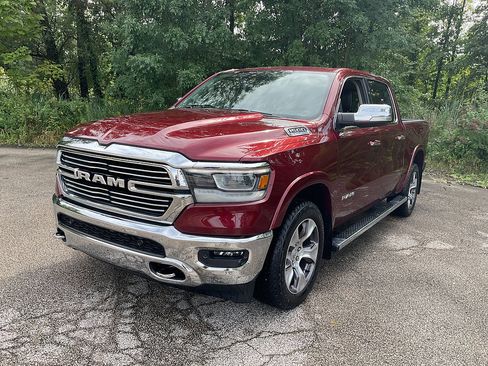 Used 2022 RAM 1500 Laramie AWD/4WD image 3