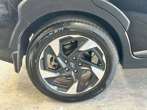 Used 2024 Subaru Crosstrek 2.5i Limited AWD/4WD image 11