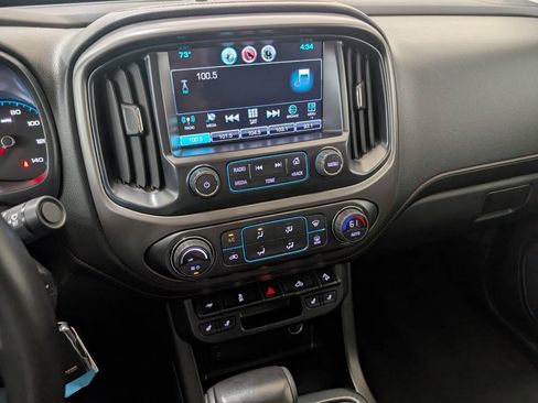 Used 2017 GMC Canyon SLE w/ All Terrain Package AWD/4WD image 10