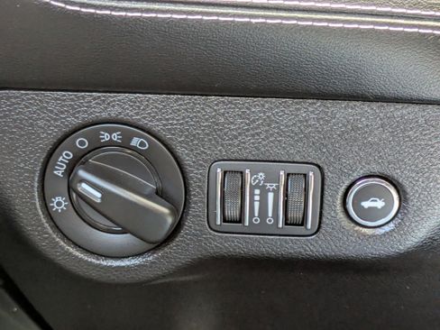 Used 2023 Dodge Challenger SRT Hellcat image 28