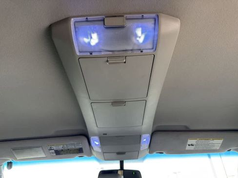 Used 2012 Toyota Tundra Limited w/ Memory Pkg image 21