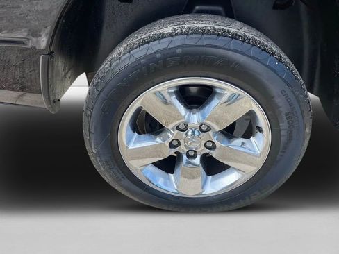 Used 2019 RAM 1500 Express w/ Express Value Package image 10