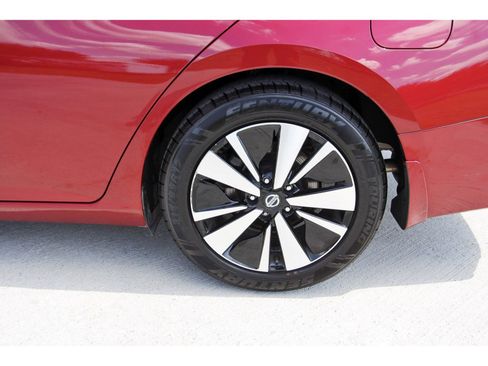 Used 2021 Nissan Altima 2.5 SV FWD image 31