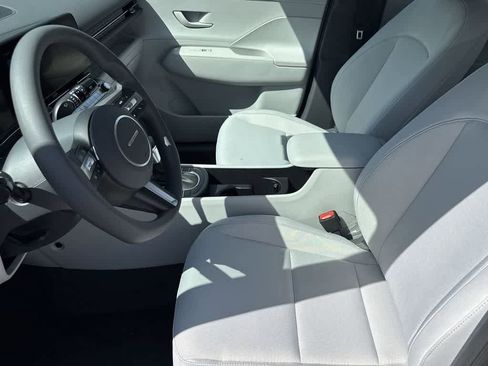 New 2025 Hyundai Kona SE FWD image 16