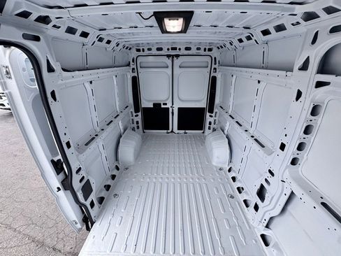 Used 2025 RAM ProMaster 3500 w/ Convenience Group FWD image 11