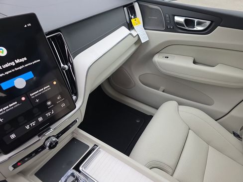 New 2026 Volvo XC60 T8 Ultra w/ Protection Package Premier AWD/4WD image 19