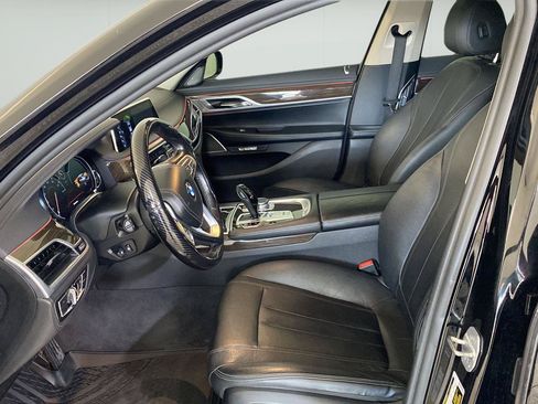 Used 2017 BMW 740i xDrive AWD/4WD image 11