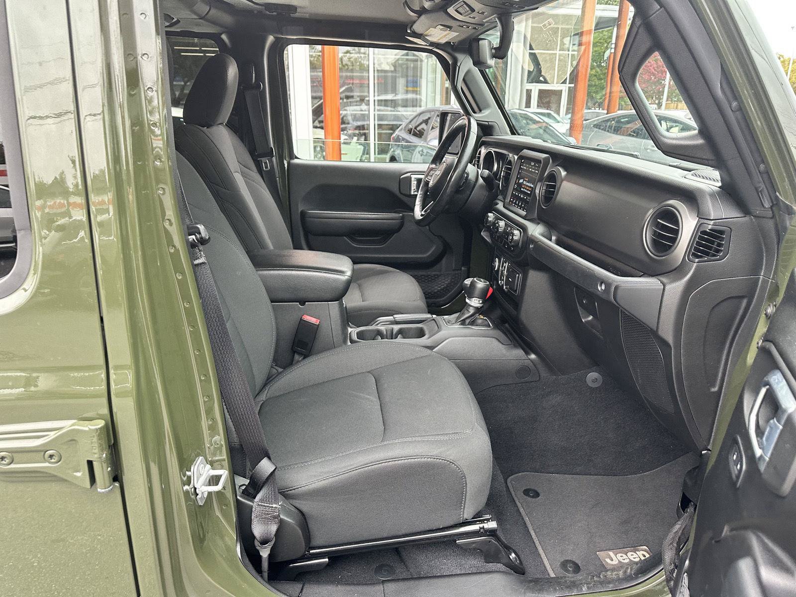 Used 2022 Jeep Gladiator Sport AWD/4WD image 11