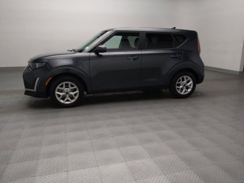 Used 2025 Kia Soul LX w/ LX Technology Package image 2