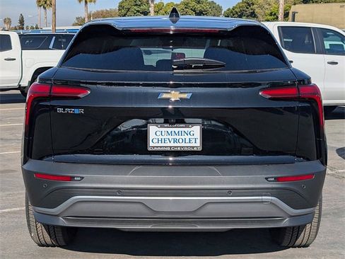 New 2026 Chevrolet Blazer EV LT image 9