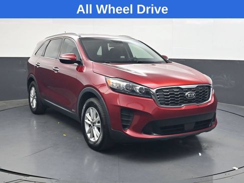Used 2020 Kia Sorento LX w/ LX I4 Convenience Package AWD/4WD image 2