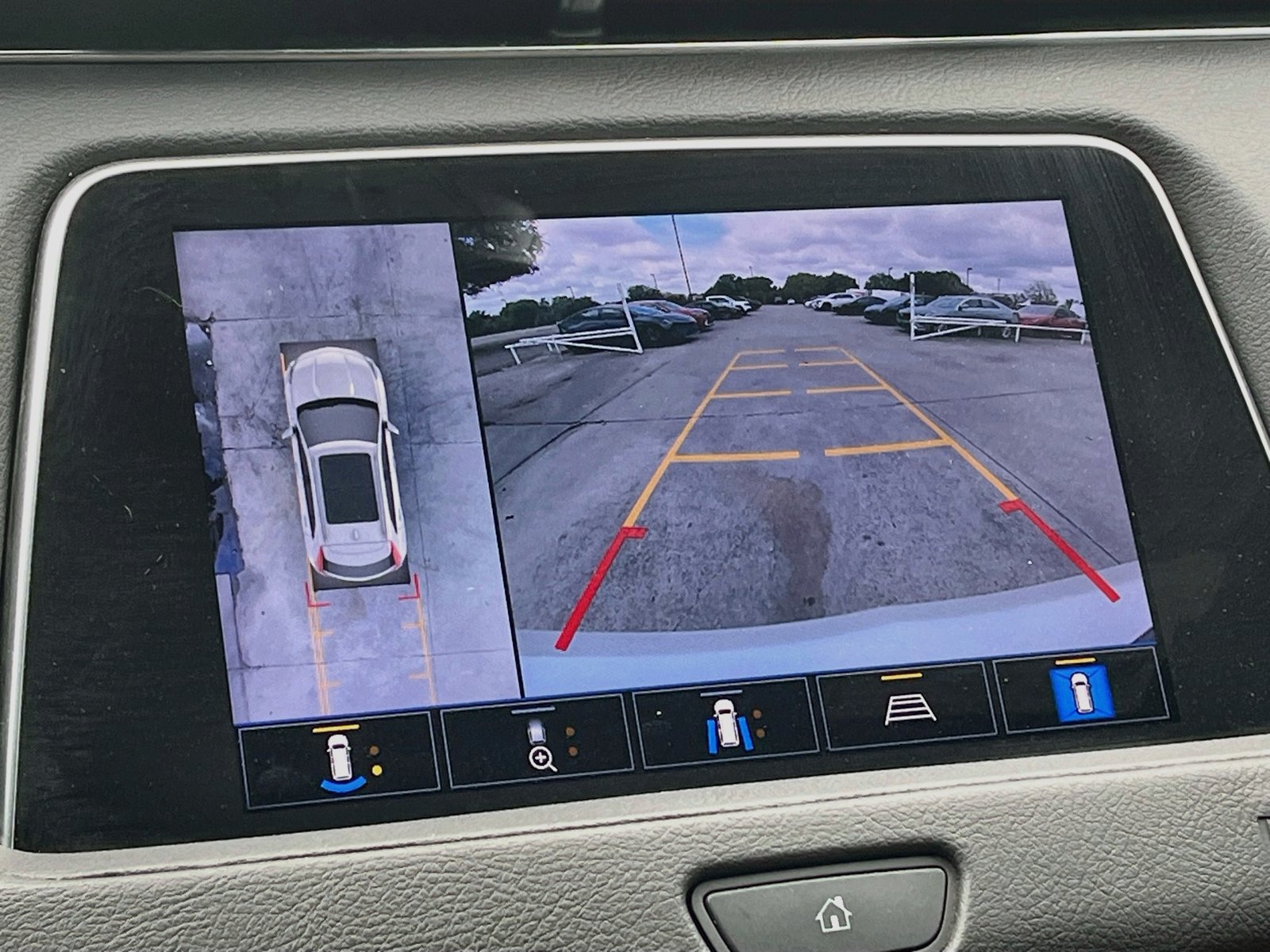 Used 2021 Cadillac XT4 Sport FWD image 14