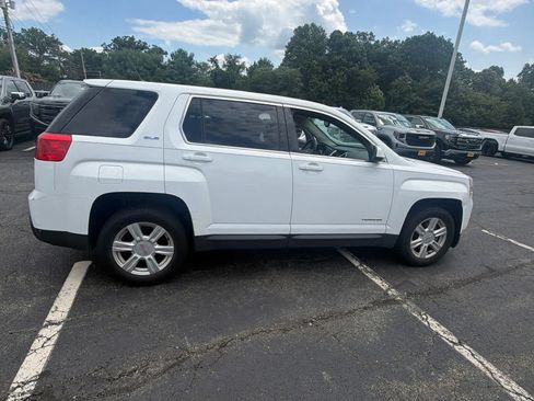 Used 2014 GMC Terrain SLE FWD image 2