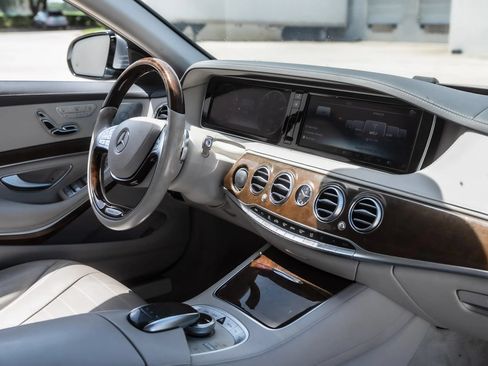 Used 2016 Mercedes-Benz S 550 Sedan image 25