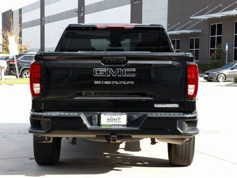 Used 2023 GMC Sierra 1500 Elevation w/ LPO, Elevation Black Package image 12