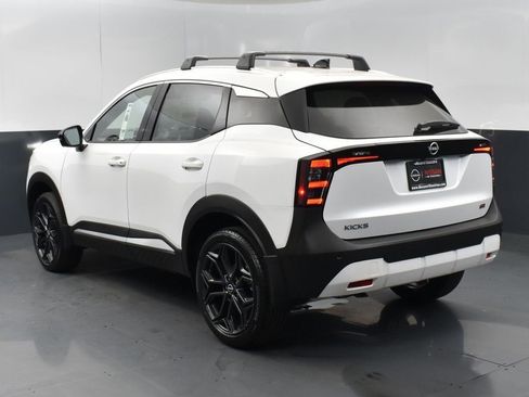 New 2026 Nissan Kicks SR w/ Illumination Package image 6