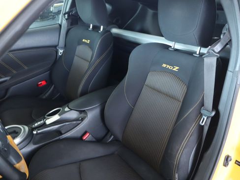 Used 2018 Nissan 370Z Coupe w/ Z34 Heritage Edition - Yellow image 15