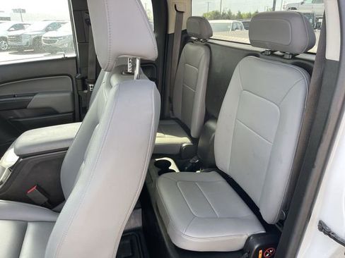 Used 2022 Chevrolet Colorado W/T w/ WT Convenience Package RWD image 21