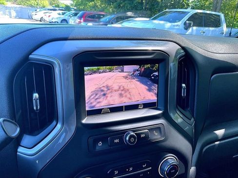 Used 2023 Chevrolet Silverado 1500 Custom AWD/4WD image 18