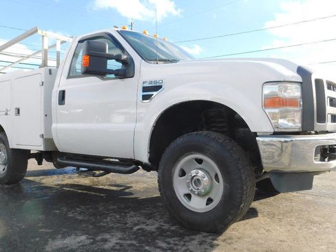 Used 2008 Ford F350 XL image 4