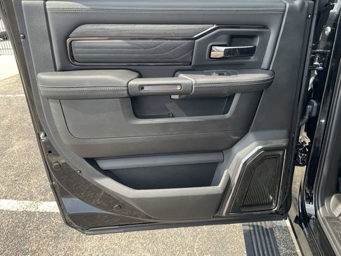 New 2025 RAM 2500 Limited AWD/4WD image 23