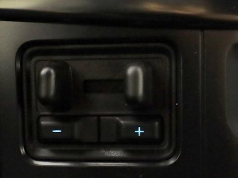 Used 2025 Ford F150 Raptor image 43