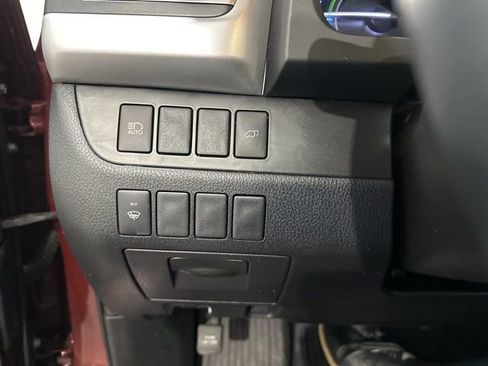 Used 2019 Toyota Highlander XLE image 17