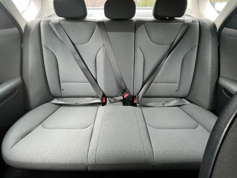 Used 2025 Kia K4 LXS image 37