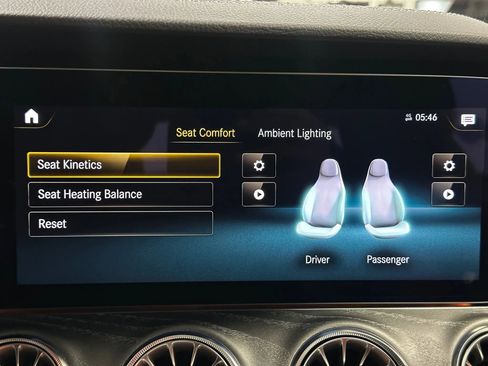 Used 2023 Mercedes-Benz E 450 Coupe image 33