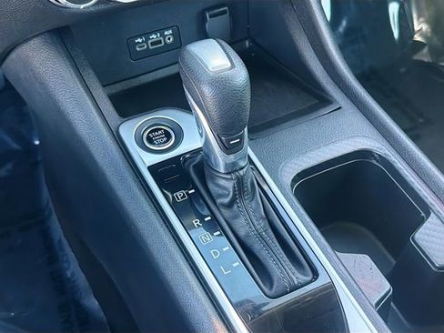 Used 2023 Nissan Sentra SV FWD image 16
