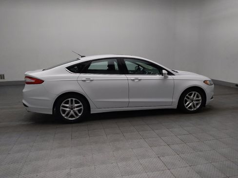 Used 2015 Ford Fusion SE image 10