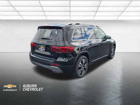 Used 2024 Mercedes-Benz GLB 250 image 3