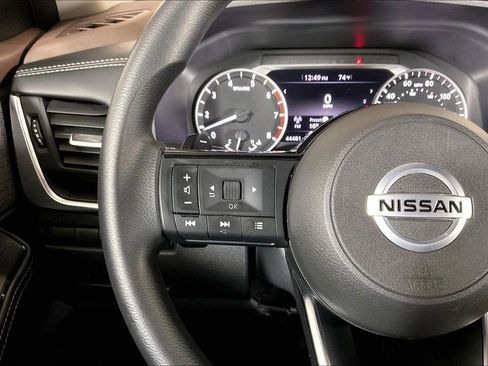 Used 2021 Nissan Rogue S image 18