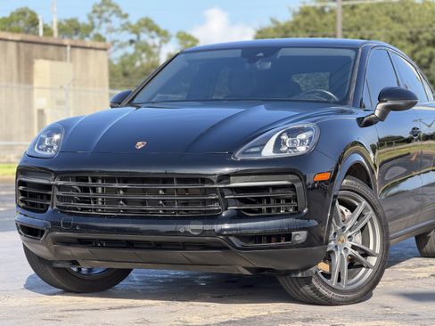 Used 2023 Porsche Cayenne Coupe w/ Premium Package AWD/4WD image 6