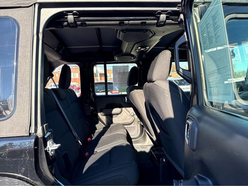 Certified 2022 Jeep Wrangler Unlimited Sport image 9