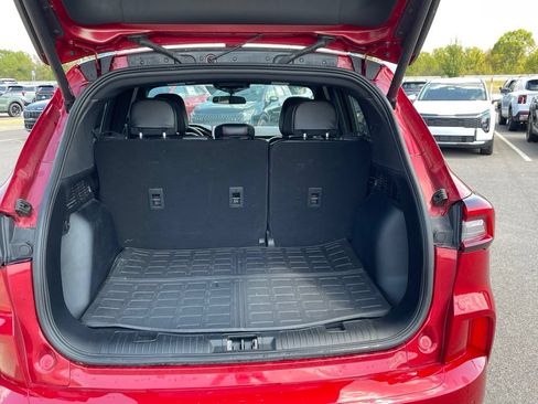 Used 2024 Ford Escape ST-Line w/ Tech Pack #1 AWD/4WD image 9