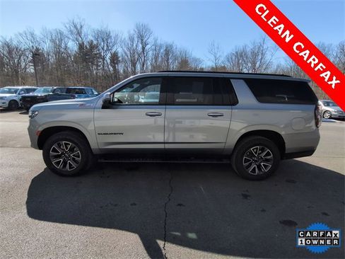 Used 2024 Chevrolet Suburban Z71 w/ Luxury Package image 2
