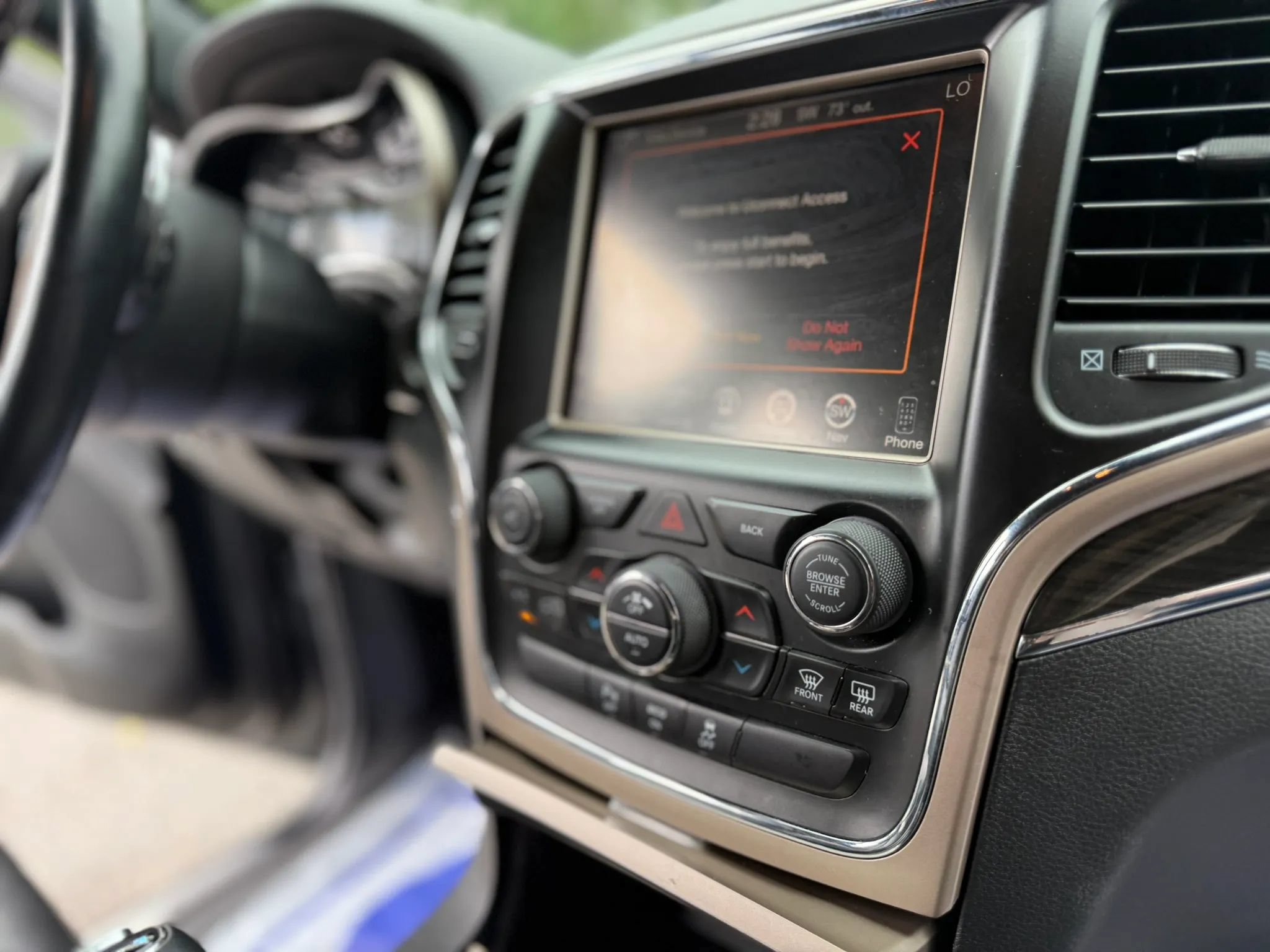 Used 2014 Jeep Grand Cherokee Overland AWD/4WD image 24