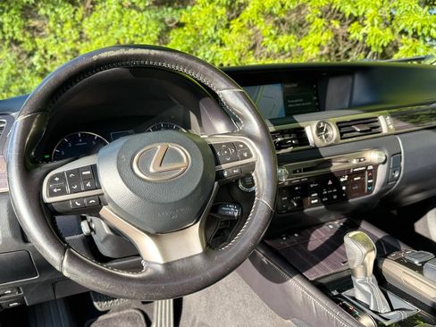 Used 2018 Lexus GS 350 AWD w/ Premium Package image 33