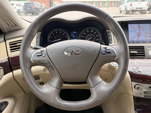 Used 2016 INFINITI Q70 L 3.7 RWD image 15