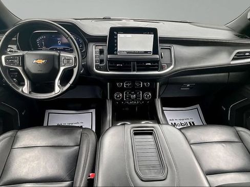 Used 2024 Chevrolet Suburban LT RWD image 7