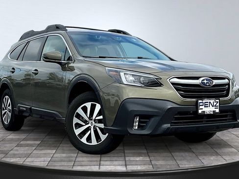 Used 2021 Subaru Outback Premium AWD/4WD image 3