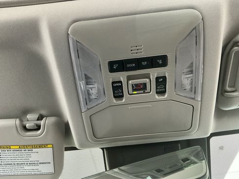 Used 2025 Toyota RAV4 Limited w/ Advanced Technology Package FWD image 31