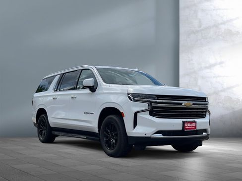 Used 2024 Chevrolet Suburban LT AWD/4WD image 8
